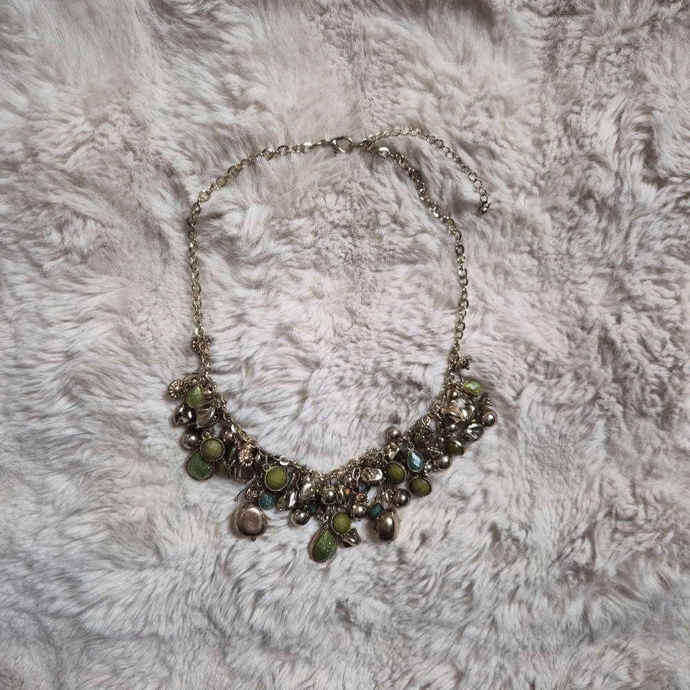 Dangly Statement Necklace Green Gold Glitter Sparkle Details Fall Winter Boho ✨️
